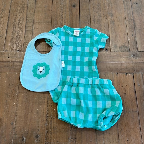 Seed green plaid set with lion bib - Picture 1 of 10
